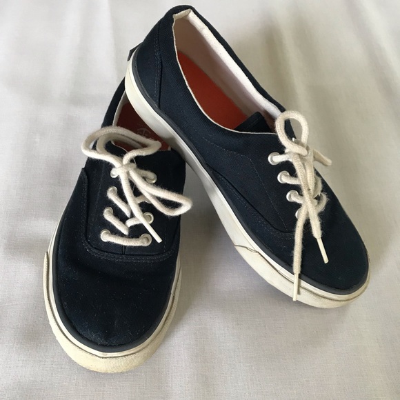 lands end canvas shoes
